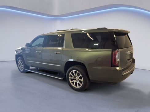 Used 2017 GMC Yukon XL Denali w/ Open Road Package AWD/4WD image 4