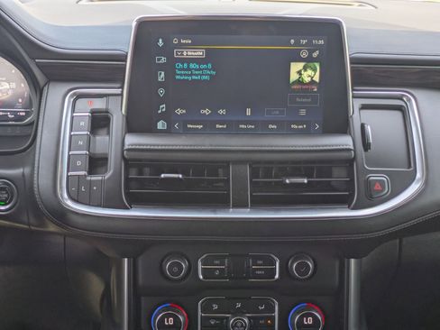 Used 2023 Chevrolet Suburban Z71 w/ Luxury Package image 17