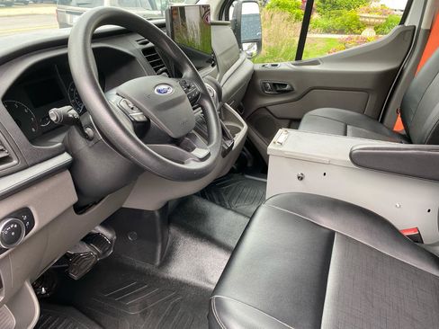 Used 2023 Ford Transit 250 Low Roof w/ Load Area Protection Package RWD image 16