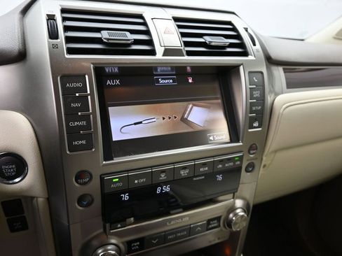Used 2016 Lexus GX 460 w/ Premium Package AWD/4WD image 15