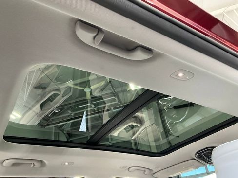 Used 2022 Jeep Grand Cherokee L Overland w/ Advanced Protech Group III AWD/4WD image 8