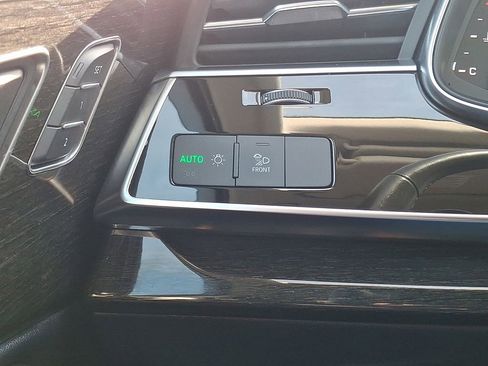 Used 2022 Audi Q7 3.0T Premium w/ Convenience Package image 27