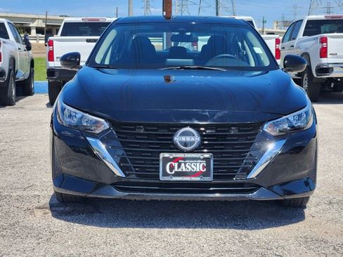 Used 2025 Nissan Sentra SV image 2