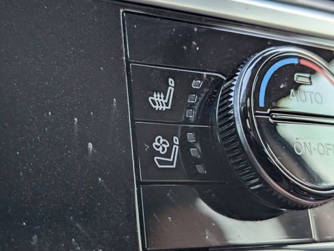 Used 2024 Nissan Pathfinder Platinum w/ Cargo Package image 14