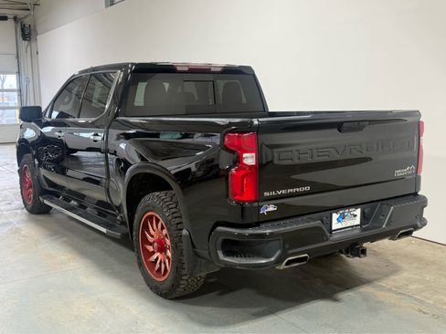 Used 2021 Chevrolet Silverado 1500 High Country w/ Safety Package II AWD/4WD image 3