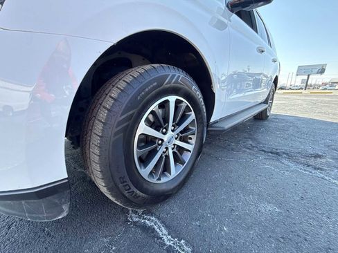 Used 2019 Ford Expedition XLT AWD/4WD image 18