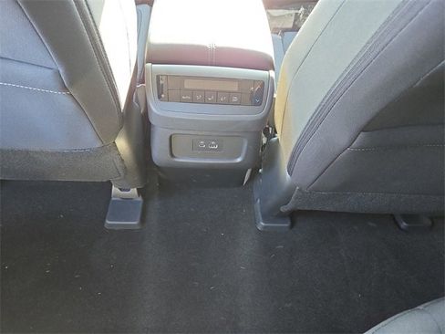 New 2025 Nissan Pathfinder SV w/ Black Appearance Package image 18