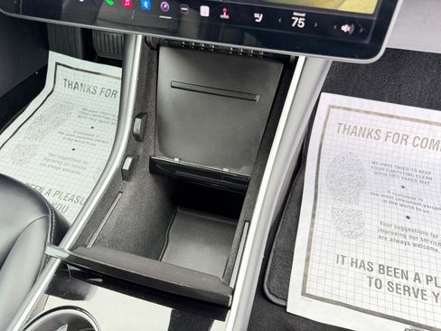 Used 2018 Tesla Model 3 Long Range image 52