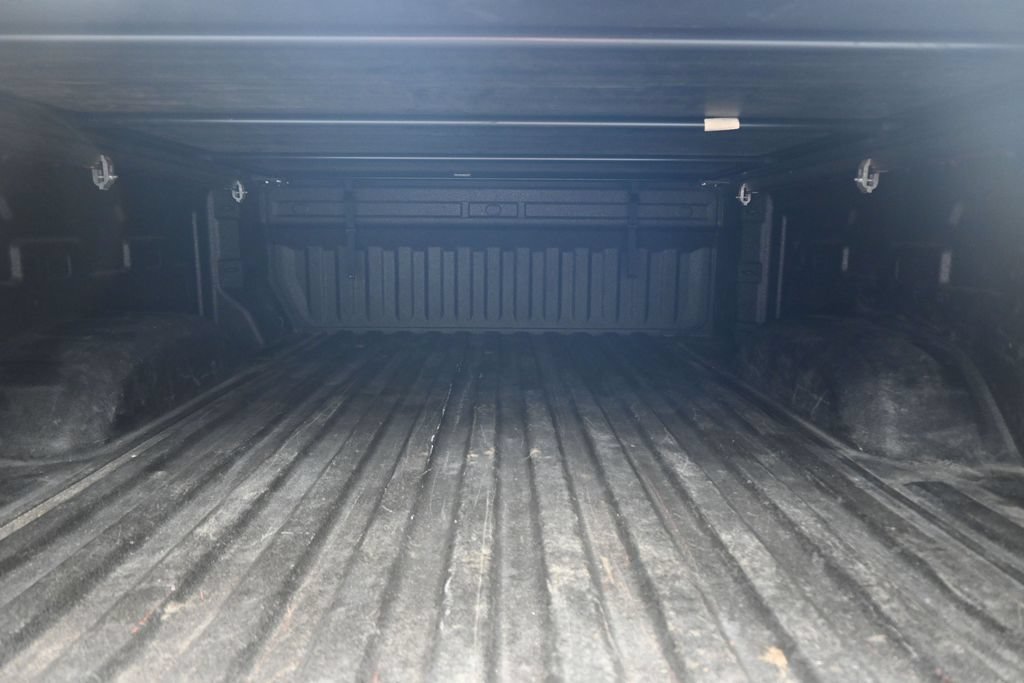Used 2022 GMC Sierra 3500 SLT w/ SLT Convenience Package AWD/4WD image 28