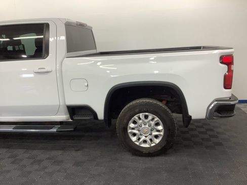 Used 2024 Chevrolet Silverado 2500 LT AWD/4WD image 5