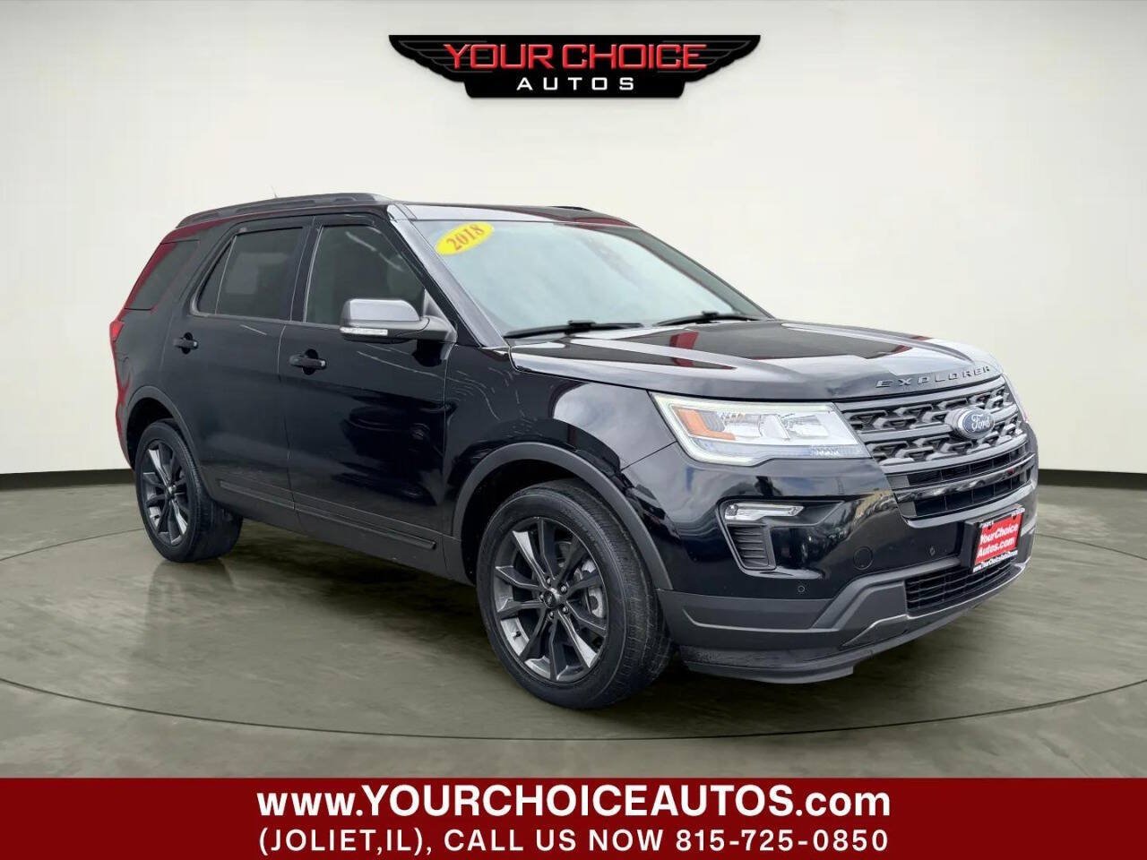 Used 2018 Ford Explorer XLT w/ XLT Appearance Package AWD/4WD image 3