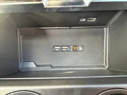 Used 2025 GMC Yukon Denali image 36