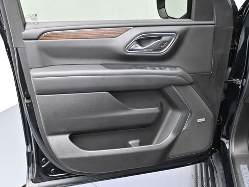 Used 2024 Chevrolet Tahoe High Country w/ Advanced Technology Package image 13