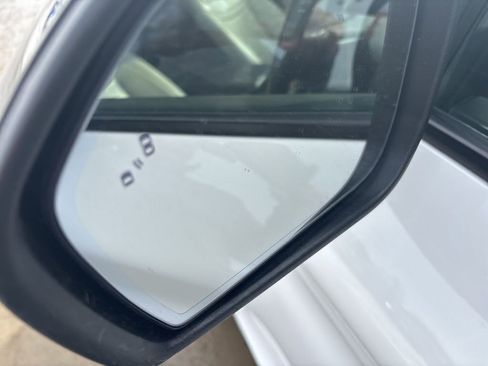 Used 2020 Ford Explorer Platinum w/ Premium Technology Package image 16