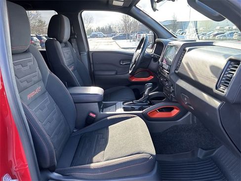 Used 2022 Nissan Frontier PRO-4X image 26