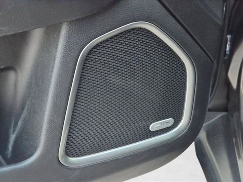 Used 2022 Jeep Compass Latitude w/ Sun and Sound Group FWD image 11