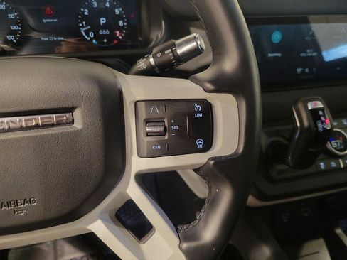 Used 2022 Land Rover Defender 90 X-Dynamic SE image 13