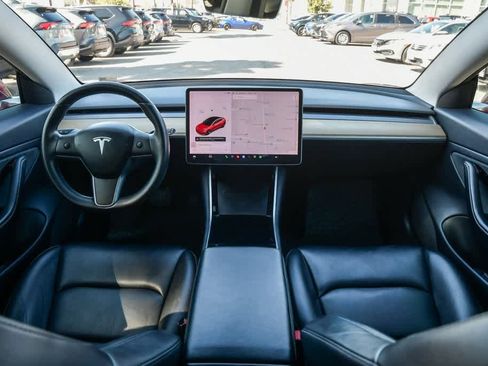 Used 2019 Tesla Model 3 Mid Range image 13