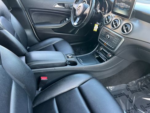 Used 2016 Mercedes-Benz GLA 250 4MATIC image 16