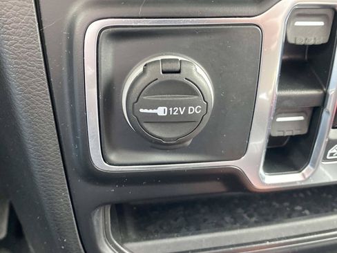 Used 2022 Jeep Gladiator Overland AWD/4WD image 32