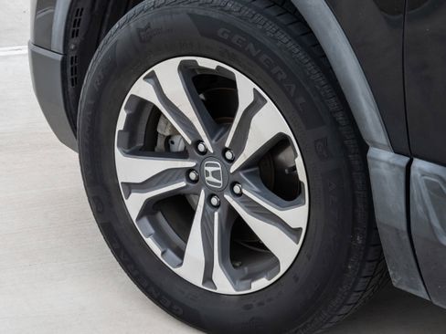 Used 2017 Honda CR-V LX image 9