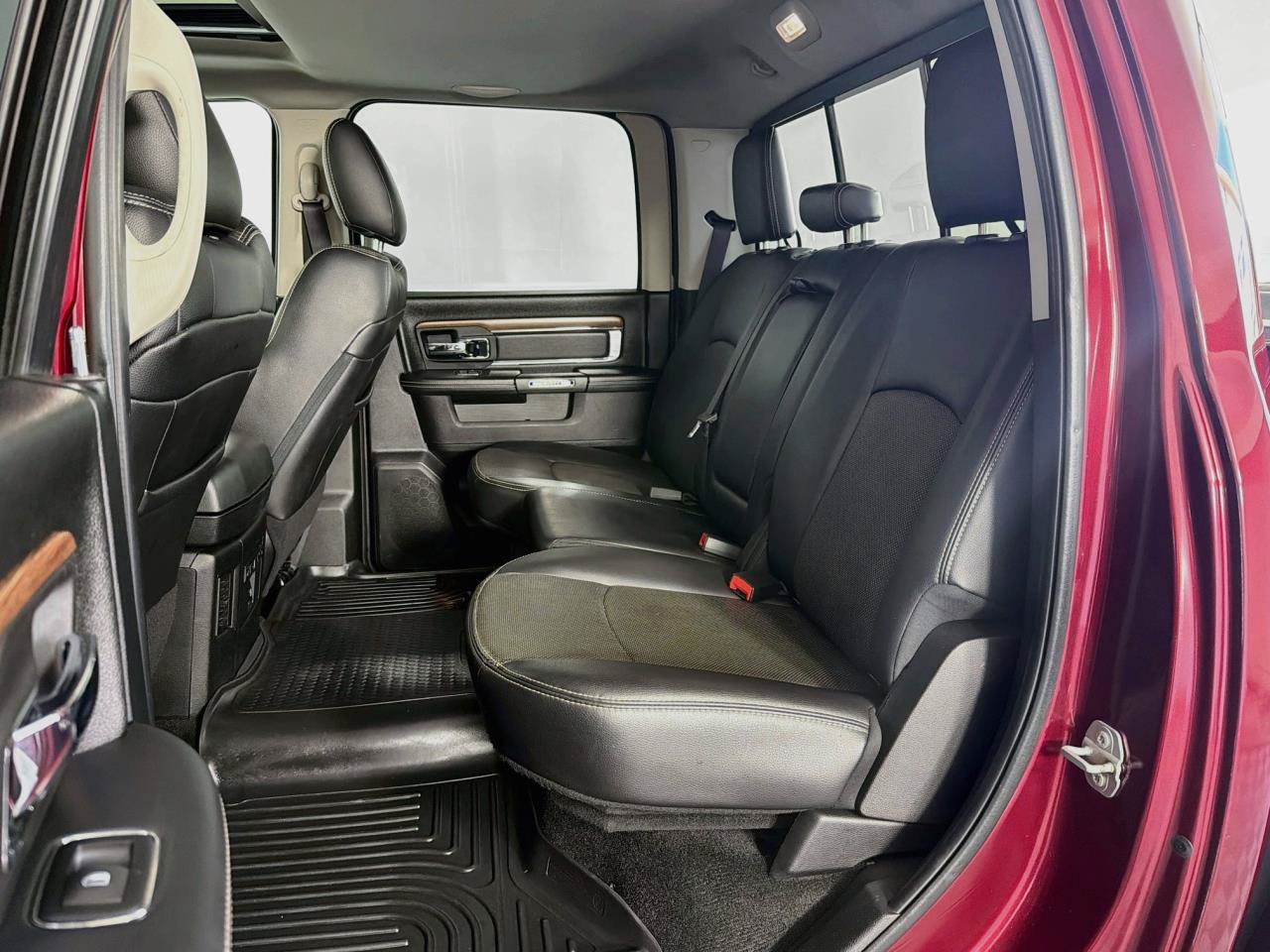 Used 2017 RAM 1500 Laramie w/ Convenience Group AWD/4WD image 39