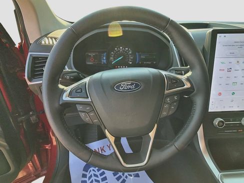 Used 2024 Ford Edge SEL w/ Convenience Package AWD/4WD image 11