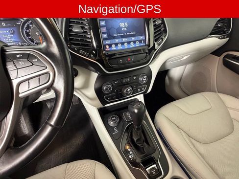 Used 2020 Jeep Cherokee Limited w/ Trailer Tow Group AWD/4WD image 3