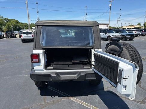 Used 2020 Jeep Wrangler Unlimited Sport AWD/4WD image 9