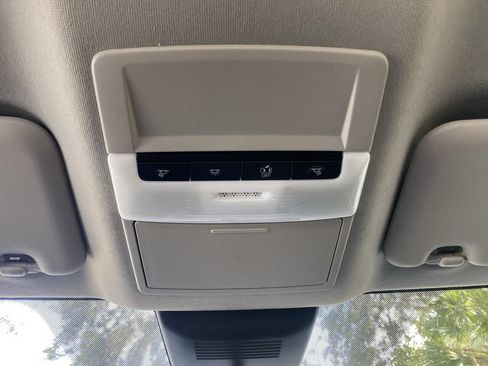 Used 2024 Nissan Sentra SV FWD image 25