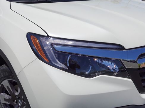 Used 2017 Honda Ridgeline RTL image 2