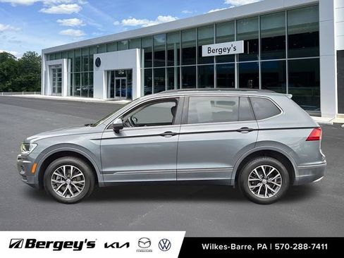 Used 2020 Volkswagen Tiguan SE w/ Panoramic Sunroof Package AWD/4WD image 9