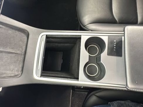 Used 2021 Tesla Model Y Performance image 25