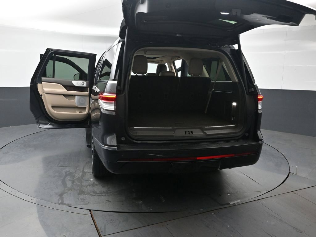 Used 2022 Lincoln Navigator L Reserve AWD/4WD image 49