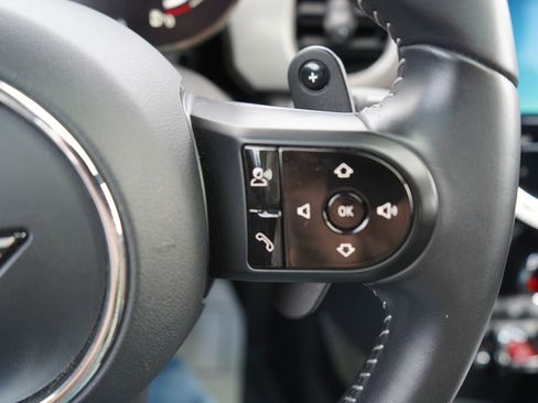 Used 2024 MINI Cooper S image 29