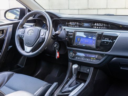 Used 2015 Toyota Corolla S FWD image 28