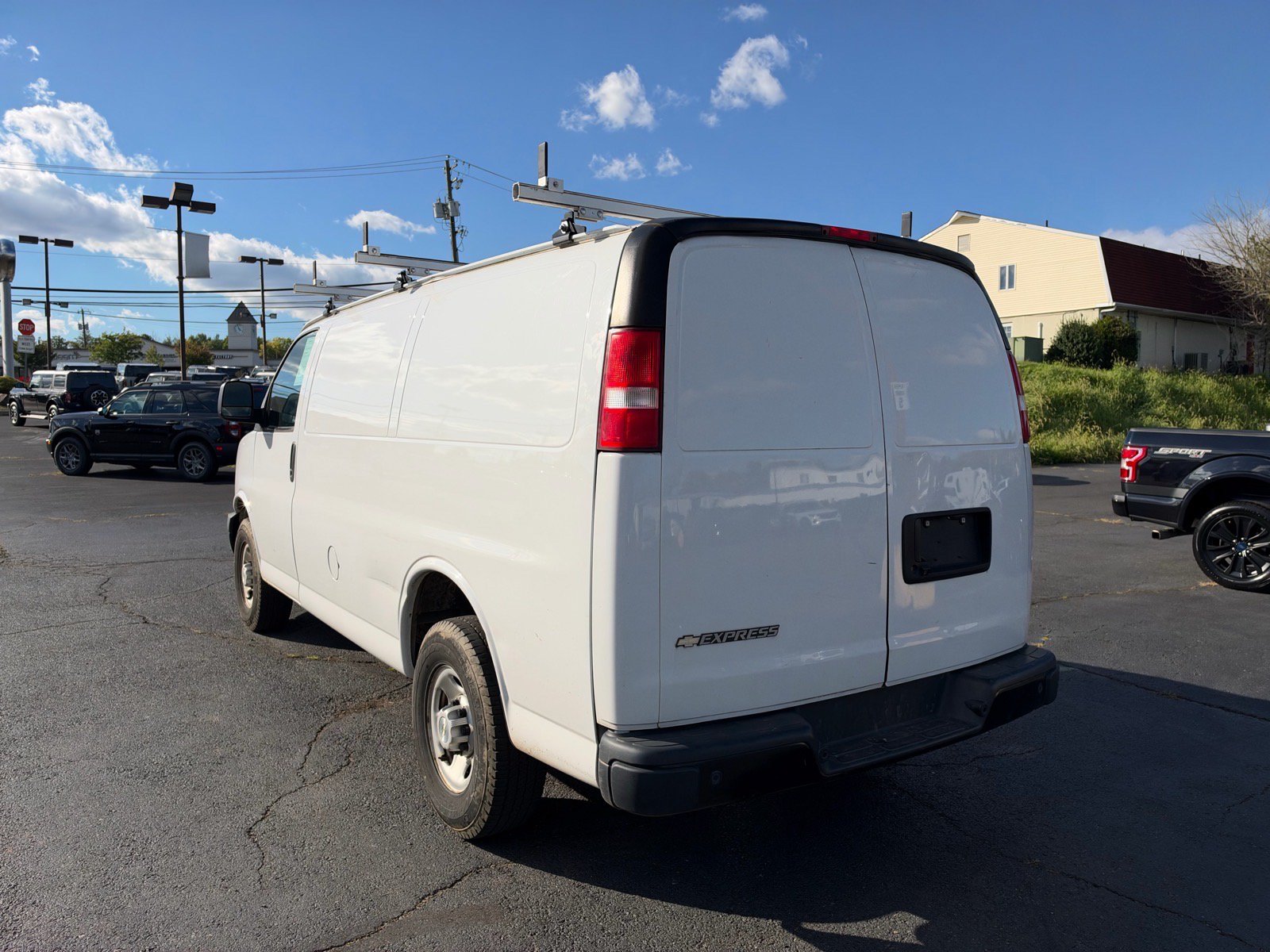 Used 2021 Chevrolet Express 2500 w/ Driver Convenience Package RWD image 7