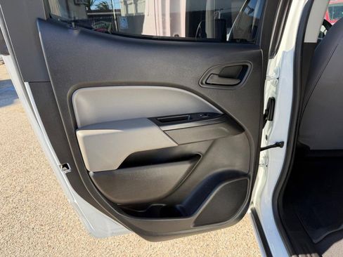 Used 2020 Chevrolet Colorado W/T w/ WT Convenience Package image 38