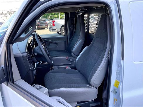 Used 2024 GMC Savana 2500 w/ Driver Convenience Package RWD image 10