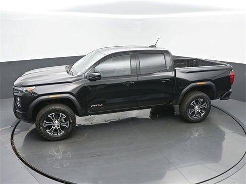 New 2025 GMC Canyon AT4 image 39