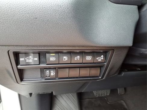 Used 2023 Toyota Tundra Limited AWD/4WD image 19