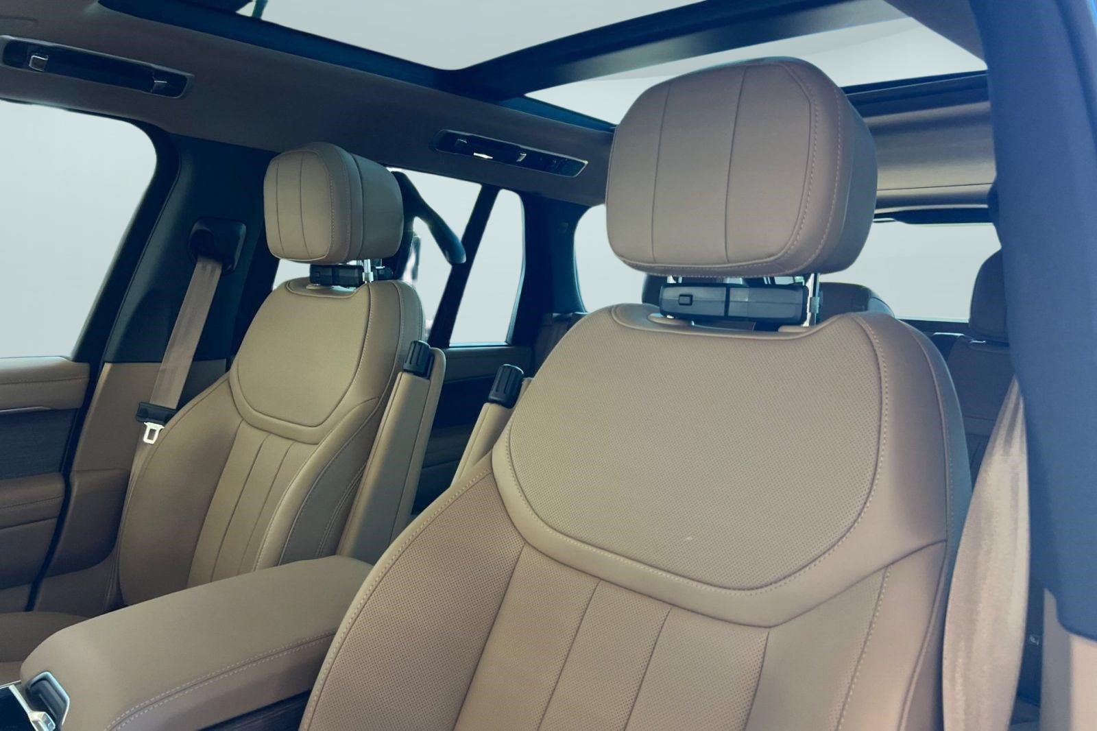 New 2026 Land Rover Range Rover SE AWD/4WD image 21