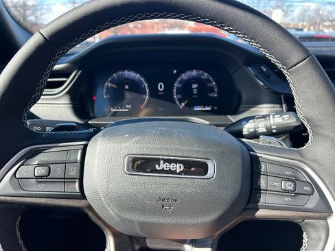 New 2026 Jeep Grand Cherokee Altitude AWD/4WD image 18