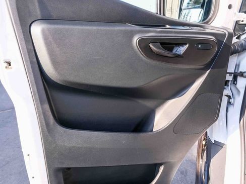 Used 2024 Mercedes-Benz Sprinter 2500 image 25