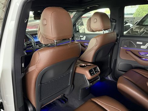 New 2026 Mercedes-Benz GLS 580 4MATIC image 27