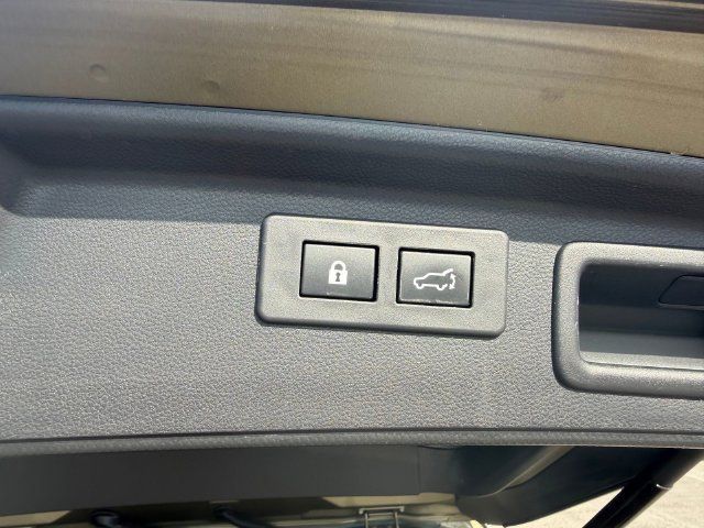 Used 2024 Subaru Forester Premium AWD/4WD image 8
