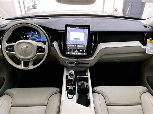 New 2026 Volvo XC60 B5 Ultra w/ Protection Package Premier image 9