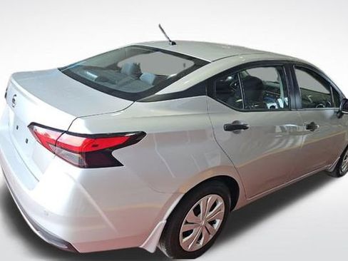 Used 2021 Nissan Versa S image 6
