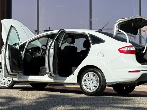 Used 2016 Ford Fiesta S FWD image 29
