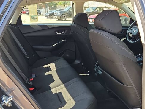 Used 2025 Honda Accord LX image 30